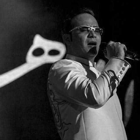 شهرام شکوهی برکه و ماه